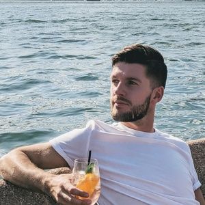 Meet your Posher, Blake